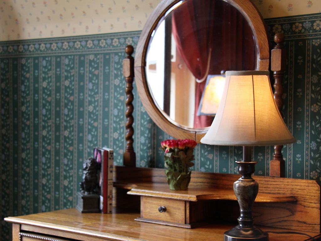 The Notchland Inn Bartlett Room photo